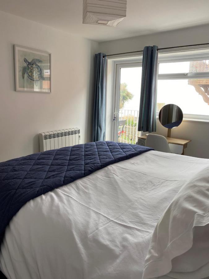 Vitamin Sea With A Sea View And Parking Lyme Regis Exterior photo